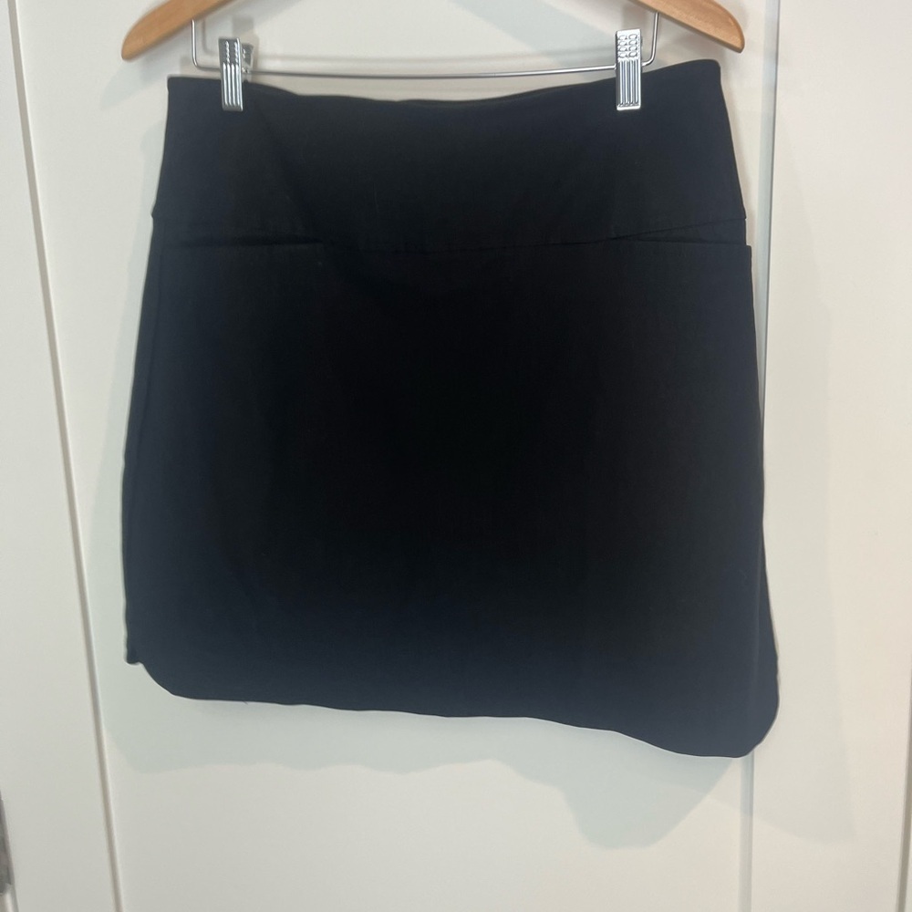 Black Skort